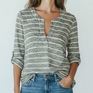 Bobeau Striped V-Neck Tab Cuff 3/4 Sleeve Top Women's Size SP NWOT